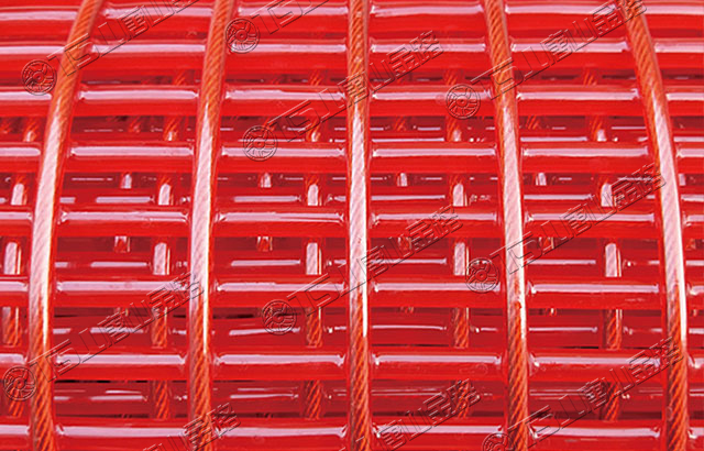 篩分設(shè)備選用聚氨酯篩網(wǎng)，高耐磨、壽命長(zhǎng)